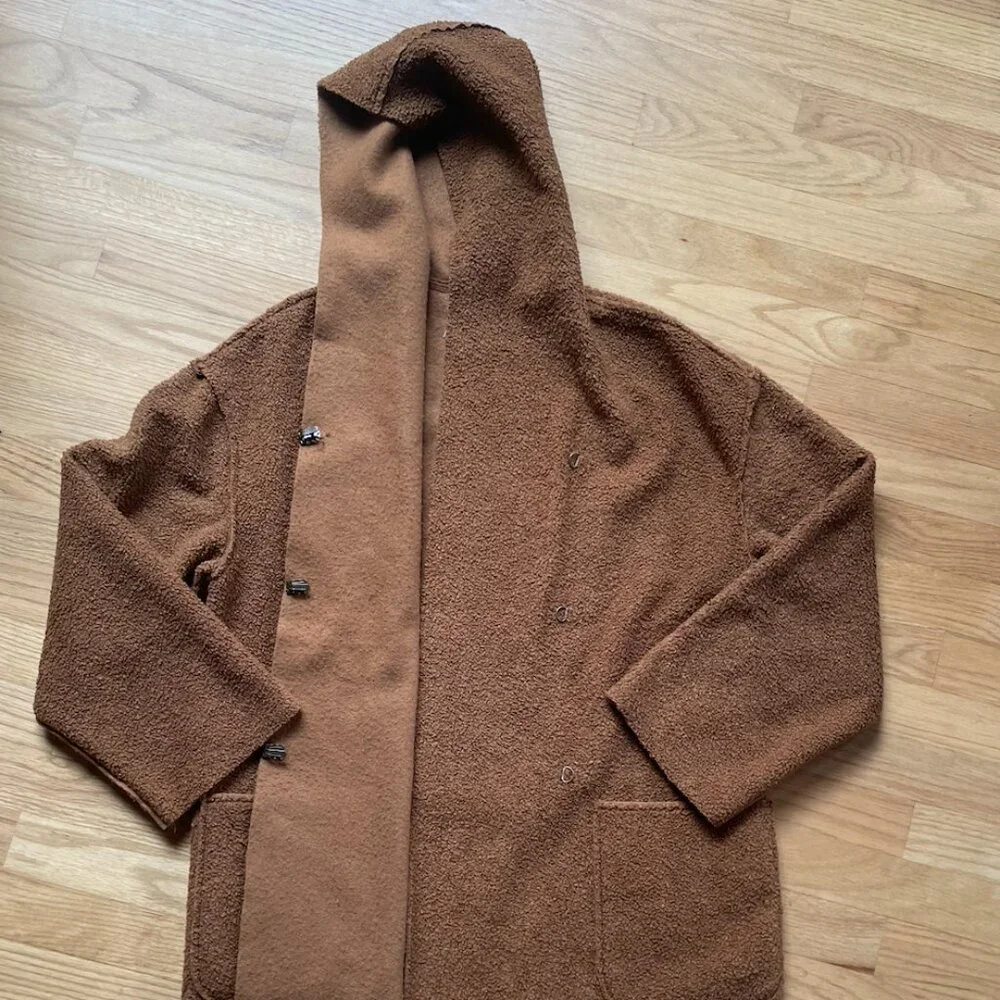 Max Studio Hooded 3 Clasp Teddy Jacket EUC - Picture 4 of 5